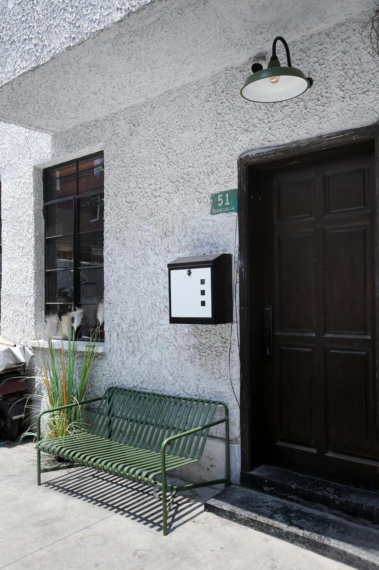 Shanghai Downtown Hills Boutique Guesthouse - Near Metro Line 7, Exit 3, Changping Road Номер фото