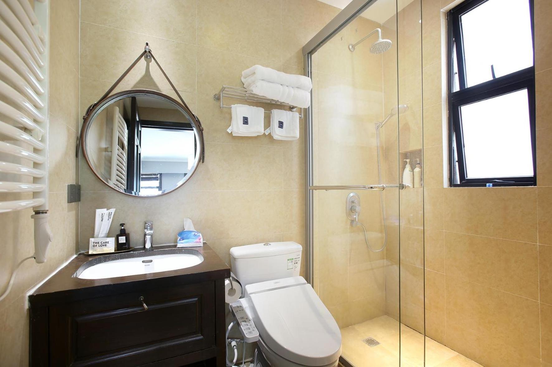 Shanghai Downtown Hills Boutique Guesthouse - Near Metro Line 7, Exit 3, Changping Road Номер фото