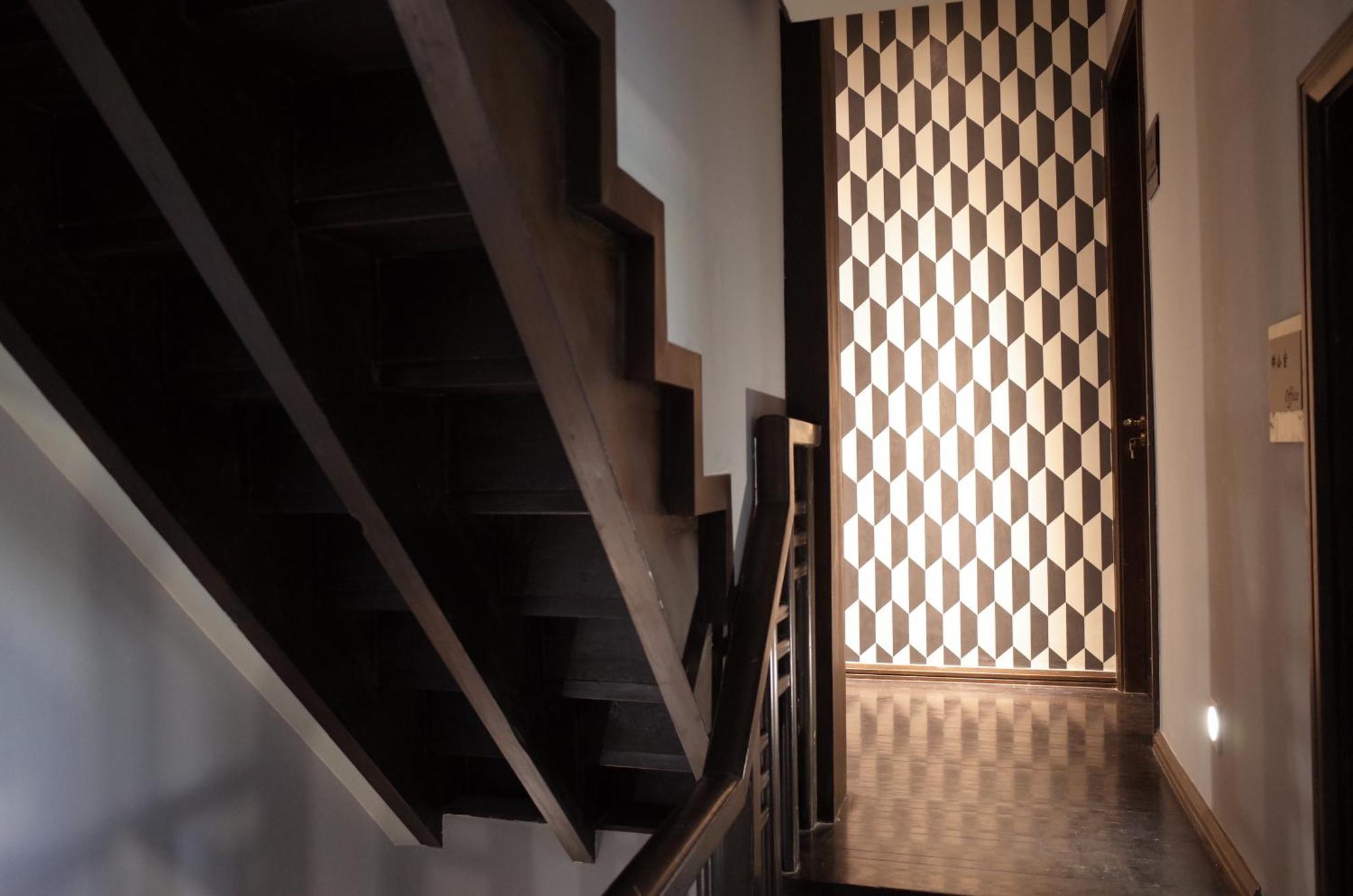 Shanghai Downtown Hills Boutique Guesthouse - Near Metro Line 7, Exit 3, Changping Road Номер фото